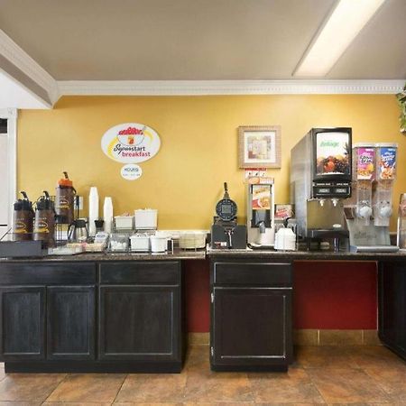 Super 8 By Wyndham Baton Rouge/I-12 Hotel ภายนอก รูปภาพ